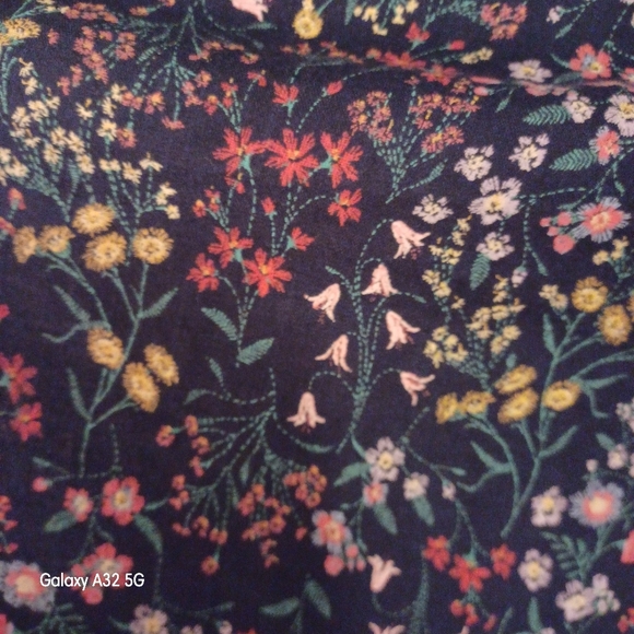 Women's Medium Old Navy Floral Tank Top - Picture 3 of 5